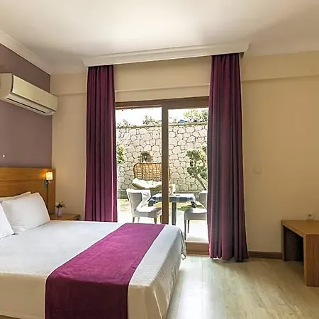 Hotel Siriusmi 3*